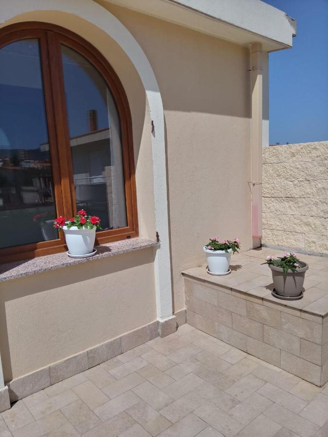 Luminoso Appartamento Con Terrazza......C.U......Q2483 Sinnai ภายนอก รูปภาพ